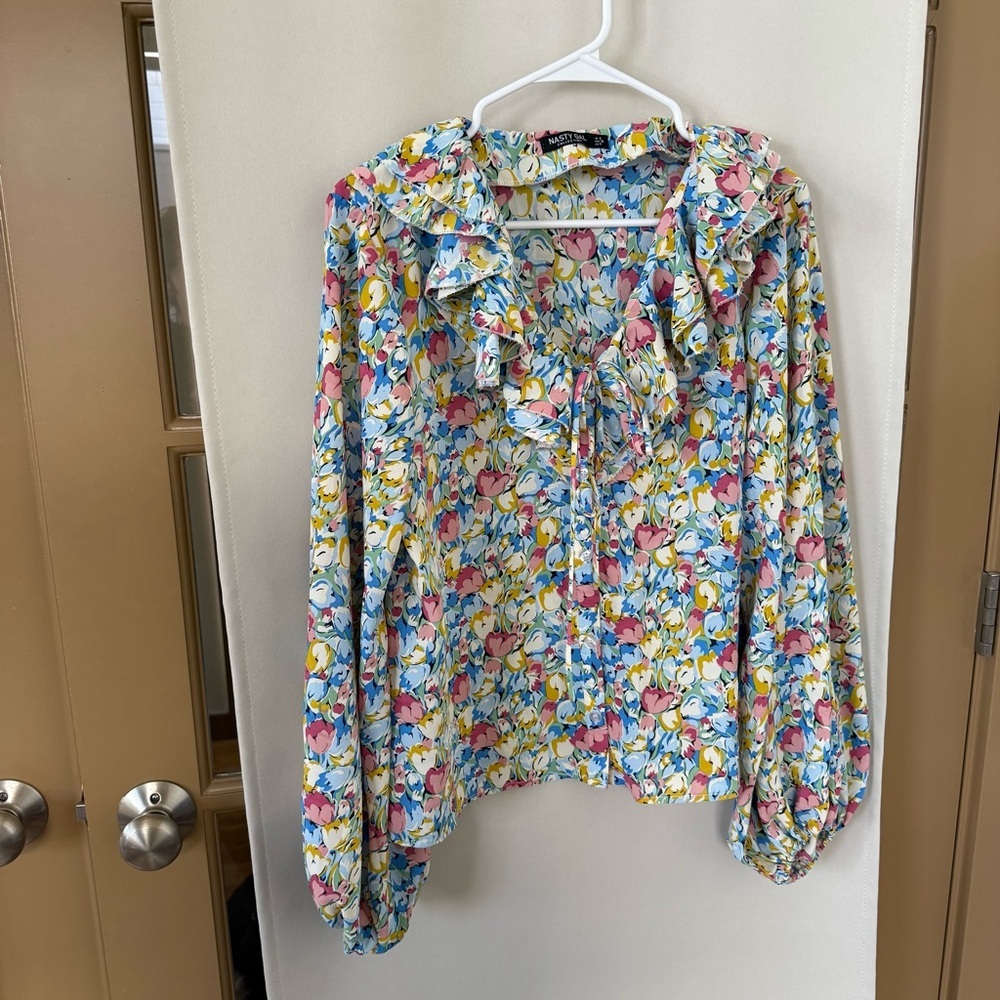 Nasty Gal Womens 4 Floral Button Up Long Sleeve Ruffled V-Neck Blouse